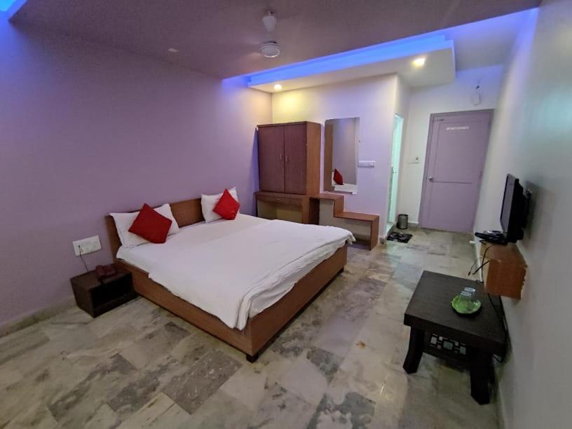 Hotel Krishna Pardi Luaran gambar