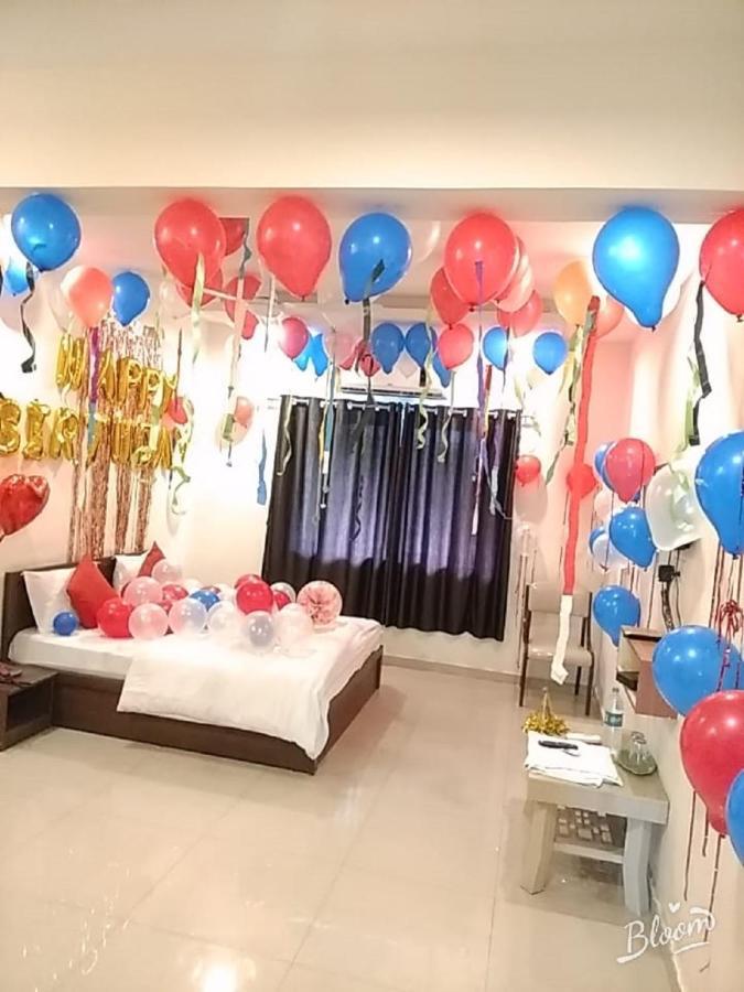 Hotel Krishna Pardi Luaran gambar